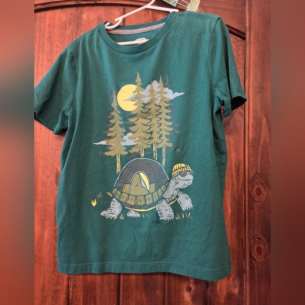 Boys Youth Size 8 (M) Old Navy Tshirt